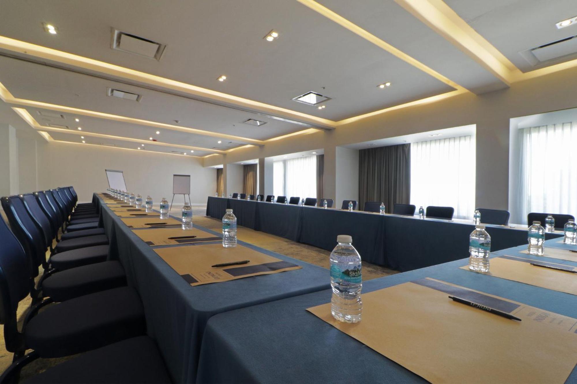 Hotel Indigo Guadalajara Expo By Ihg Exterior photo